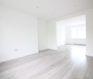 Ashbrook Road, Old Windsor, Windsor - Photo 6