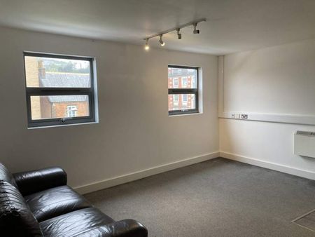 One Bedroom City Centre Apartment - Photo 2