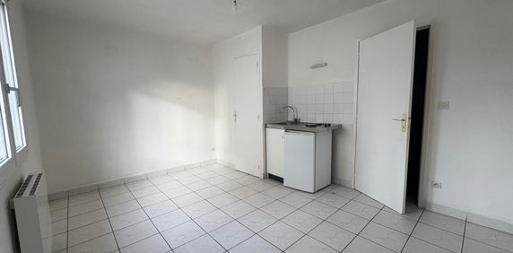 Location Appartement 1 pièce 19m² LA RICHE 37520 - Photo 2