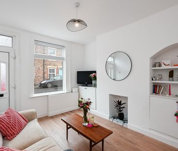 2 bedroom terraced house to rent - Photo 1