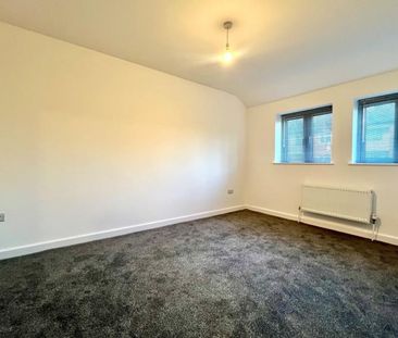 3 bedroom end of terrace house to rent - Photo 3