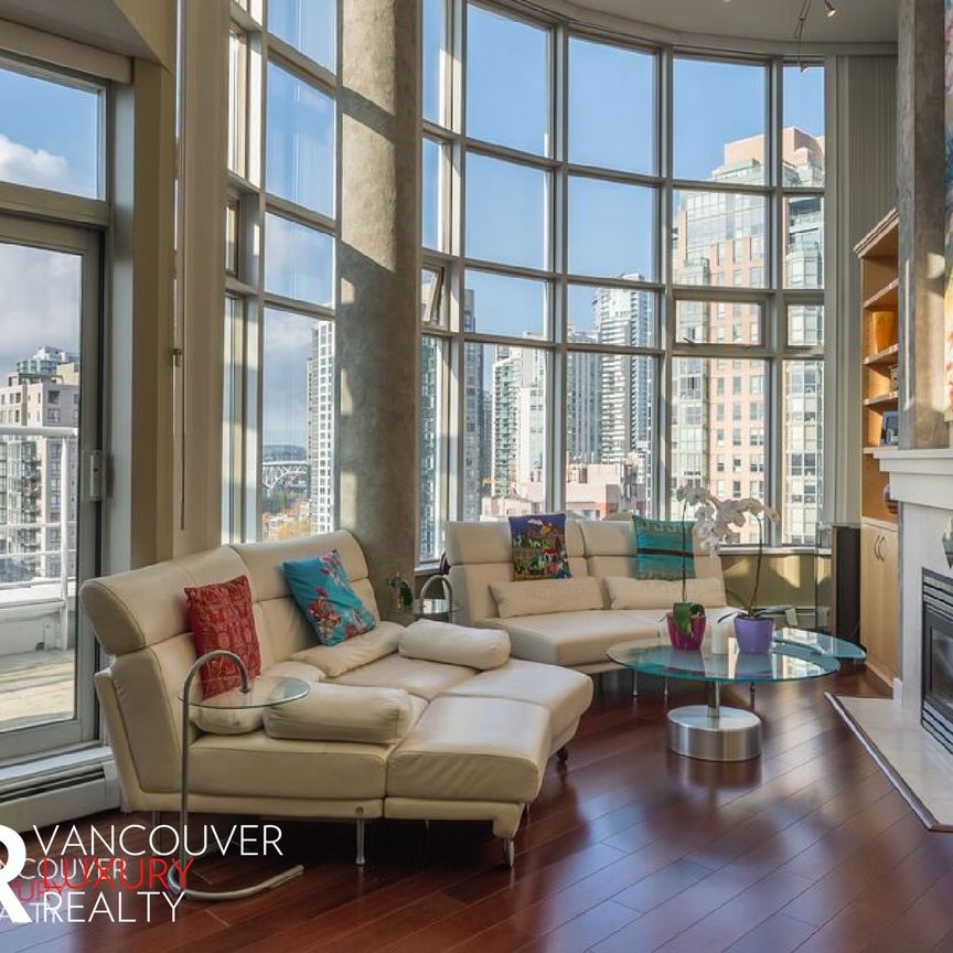 Penthouse in Downtown Vancouver, BC - Photo 1