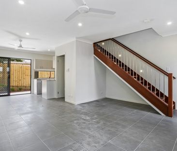 2/5 Costalot Street, Oxley QLD 4075 - Townhouse For Rent | Domain - Photo 5
