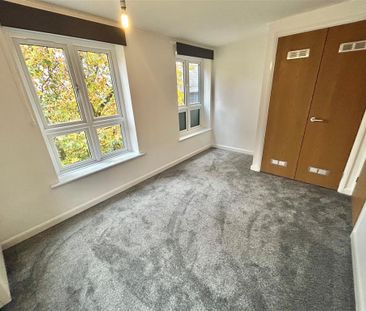 Short Stairs - Photo 5