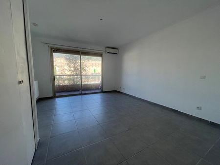 Location Appartement 1 pièce 29m² BASTIA 20600 - Photo 2