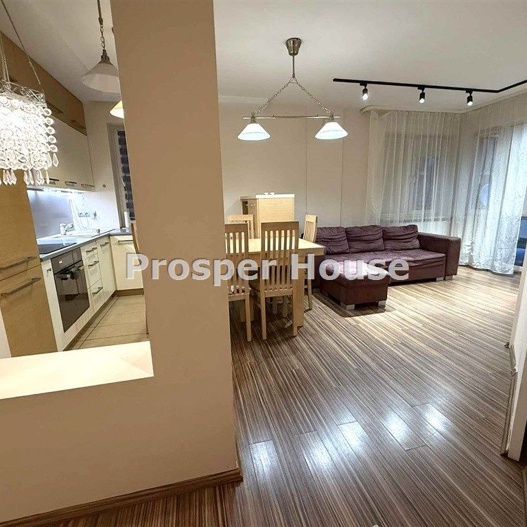 Warszawa, Bemowo, Bemowo/ Fort Bema, Obrońców Tobruku, os. Leśne obok parku - Zdjęcie 1