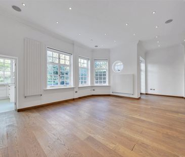 Bracknell Gardens, London, NW3 flat to rent - Photo 1