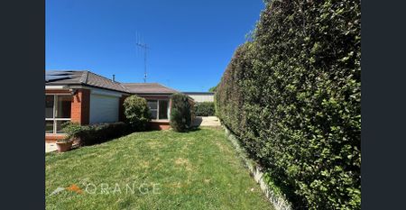 BEAUTIFUL 4-BEDROOM HOME IN A QUIET STREET - Photo 2