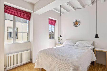 An ideal one bedroom warehouse apartment in Wandsworth. - Photo 4