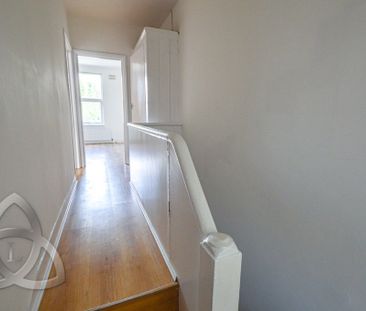 Denzil Road, London, NW10 2UY - Photo 4