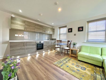 2 bedroom townhouse to rent - Photo 2