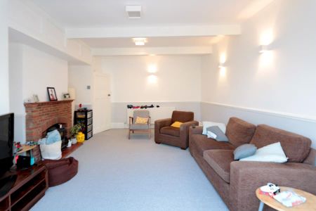 Ditton Hill Road, Surbiton, KT6 - Photo 5