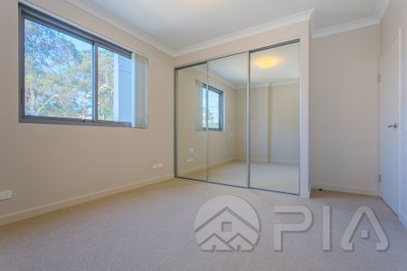 Spacious 2 bedroom unit for rent - Photo 2