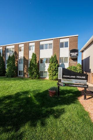 Highland House Apartments - Photo 2