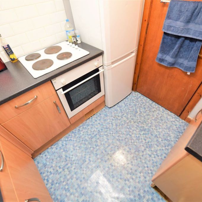 1 bedroom Flat in Flat C, Leeds - Photo 1