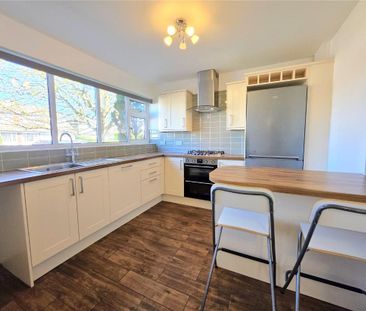 3 bed semi-detached house to rent in Bull Lane, Rayleigh, SS6 - Photo 3