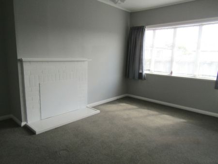 Two Bedroom Home Close to Schools & Town - Photo 3