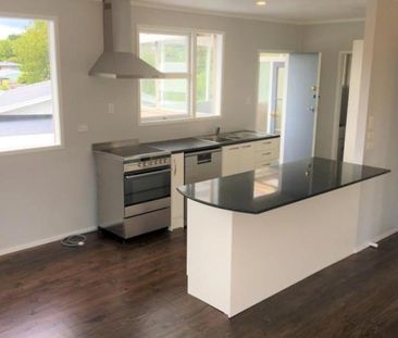 Te Atatu Peninsula, 1/69 Totara Road - Photo 6