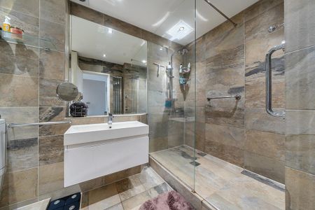 2 bedroom maisonette to rent - Photo 4