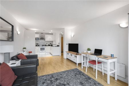 Empire Square West, Empire Square, London, SE1 4NH - Photo 3