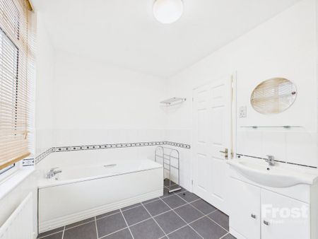 3 bedroom bungalow to rent - Photo 4