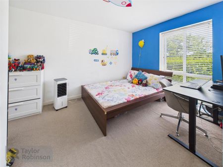 2 bedroom ground floor flat to rent - Photo 4