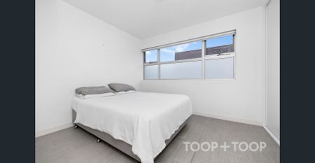 Modern City Living - Walk to Everything! - Photo 3