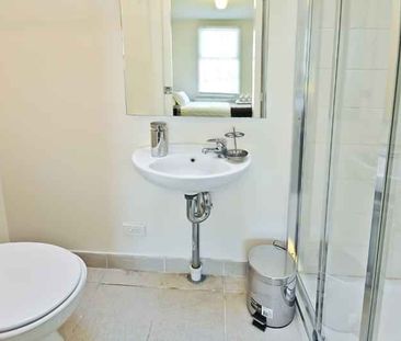 Room 12 (Ensuite) - Photo 6