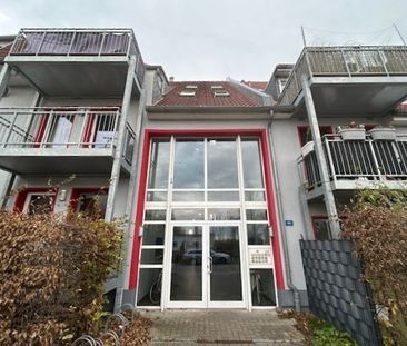 Charmante 3-Zimmer Wohnung mit offener Küche und Bad mit Wanne im H... - Photo 1