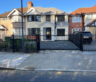 1 bedroom in a house share to rent - Photo 6