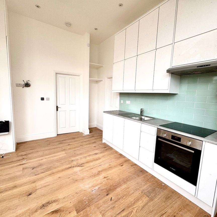 1 Bed Flat, Tetherdown, N10 - Photo 1