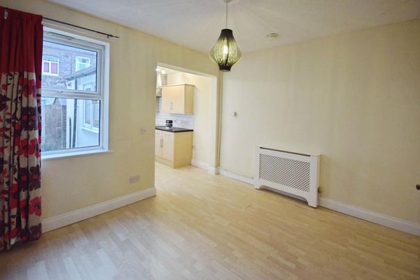 2 bedroom terraced house to rent - Photo 1