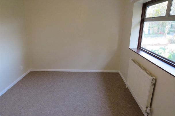 Breamore Road - Photo 1
