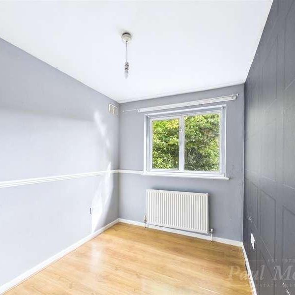 Underwood, New Addington, CR0 - Photo 1