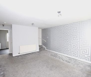 2 bedroom semi-detached house to rent - Photo 2