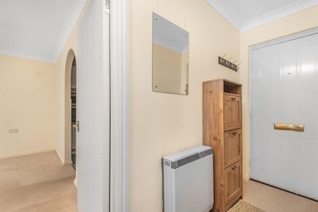 Shoppenhangers Road, MAIDENHEAD - Photo 4