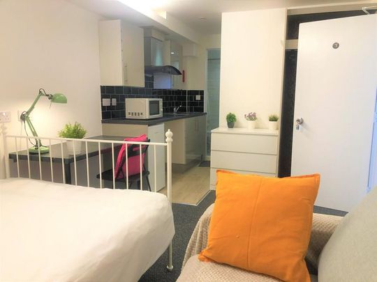 Studio to rent - Photo 1