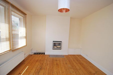 Canterbury Road - Photo 2