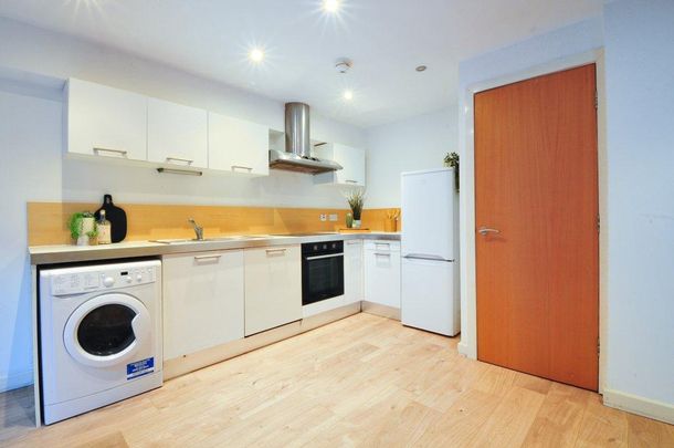 2 bedroom apartment to rent - Photo 1