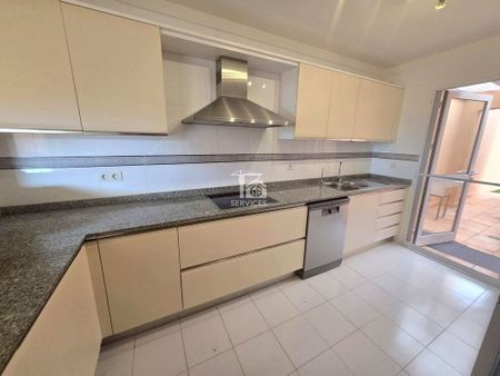 2 bedroom luxury House for rent in Costa Adeje, Spain - Photo 2