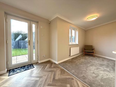 4 bedroom townhouse to rent - Photo 2