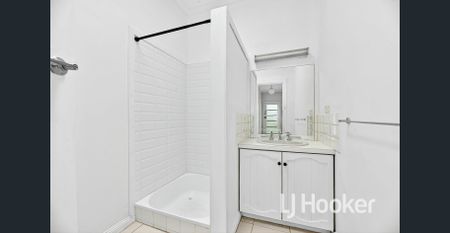 Charm On Sutton! - Photo 3