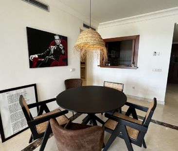 2 Bedroom Apartment For Rent in Benahavís, Málaga - Photo 2