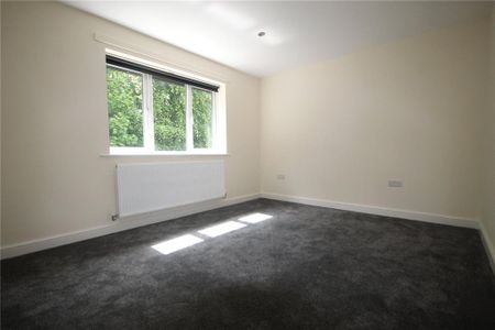 4 bedroom detached house to rent - Photo 3