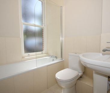 Broomhall Road, Woking - Photo 1