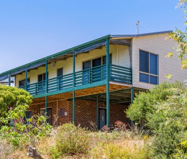 Freshly Renovated Coastal Home - Photo 5