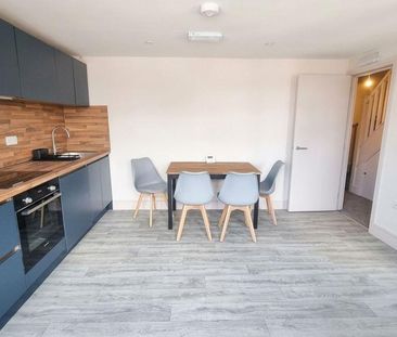1 bedroom in a house share to rent - Photo 4