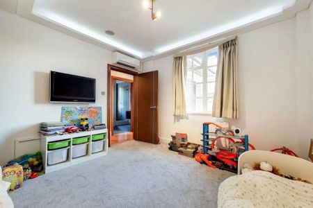 3 bedroom flat in 20-28 Maida Vale - Photo 4