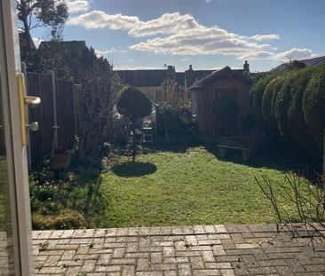 Room in a Shared House, Denmark Road, S2 - Photo 1