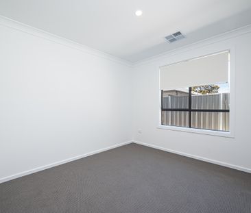 16 Oceanic Crescent, Waitpinga SA 5211 - House For Rent | Domain - Photo 3
